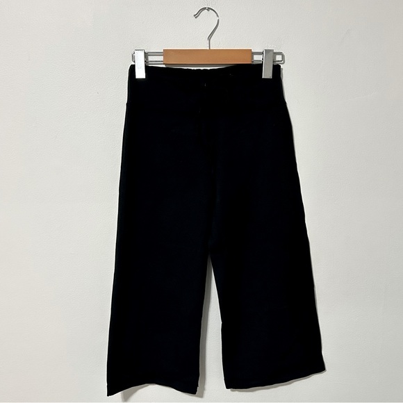 Lululemon vintage cropped/gaucho pants - Picture 1 of 2